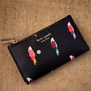 Kate Spade wallet 🦜